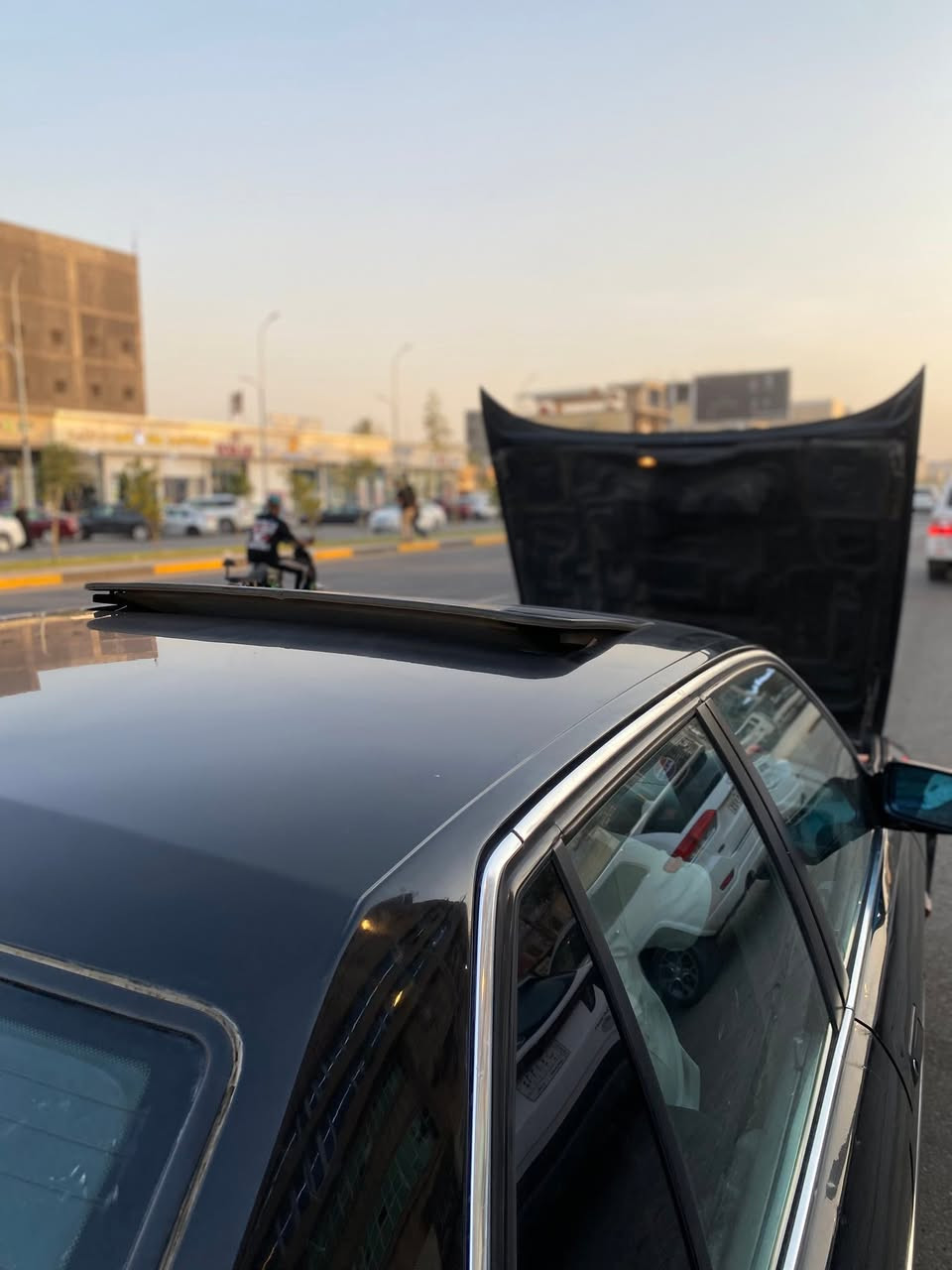 السلام عليكم bmw740 موديل 1993 مراوس حسب القناعة . تخم تاير كير محرك تبريد السيارة جاهزة كهربائيات كلها شغاله . سنوية لل ٢٧ . راعيها موجود اصولياتها كامله ومضبوطة . للتواصل *********** متواجد. واتساب .

