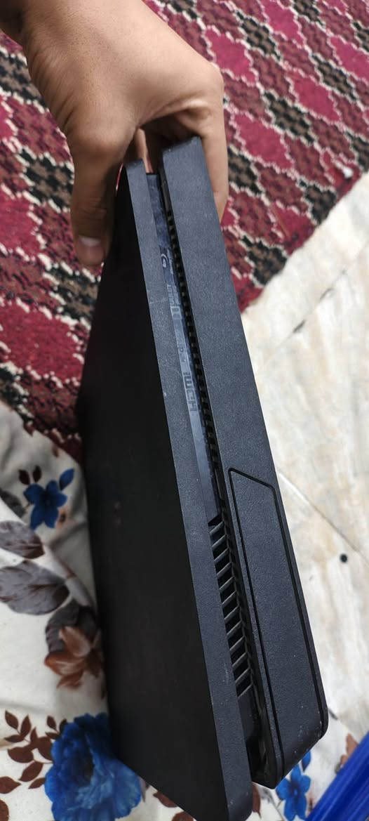 السلام عليكم
بلي 4 سلم ذاكرة 512 البلي لوك ستيكر ما مفتوح ويا 2 يدات مع كامل الملحقات ويا 8 اقراص من ضمنهم لعبة GHOST OF TSUSHIMA وبيس 18 وبيس 21 

السعر 250 الف وبي مجال للشراي 

التواصل واتساب على هذا الرقم👇🏻

                   ‏‪***********‬‏
مكاني نجف شارع المطار

