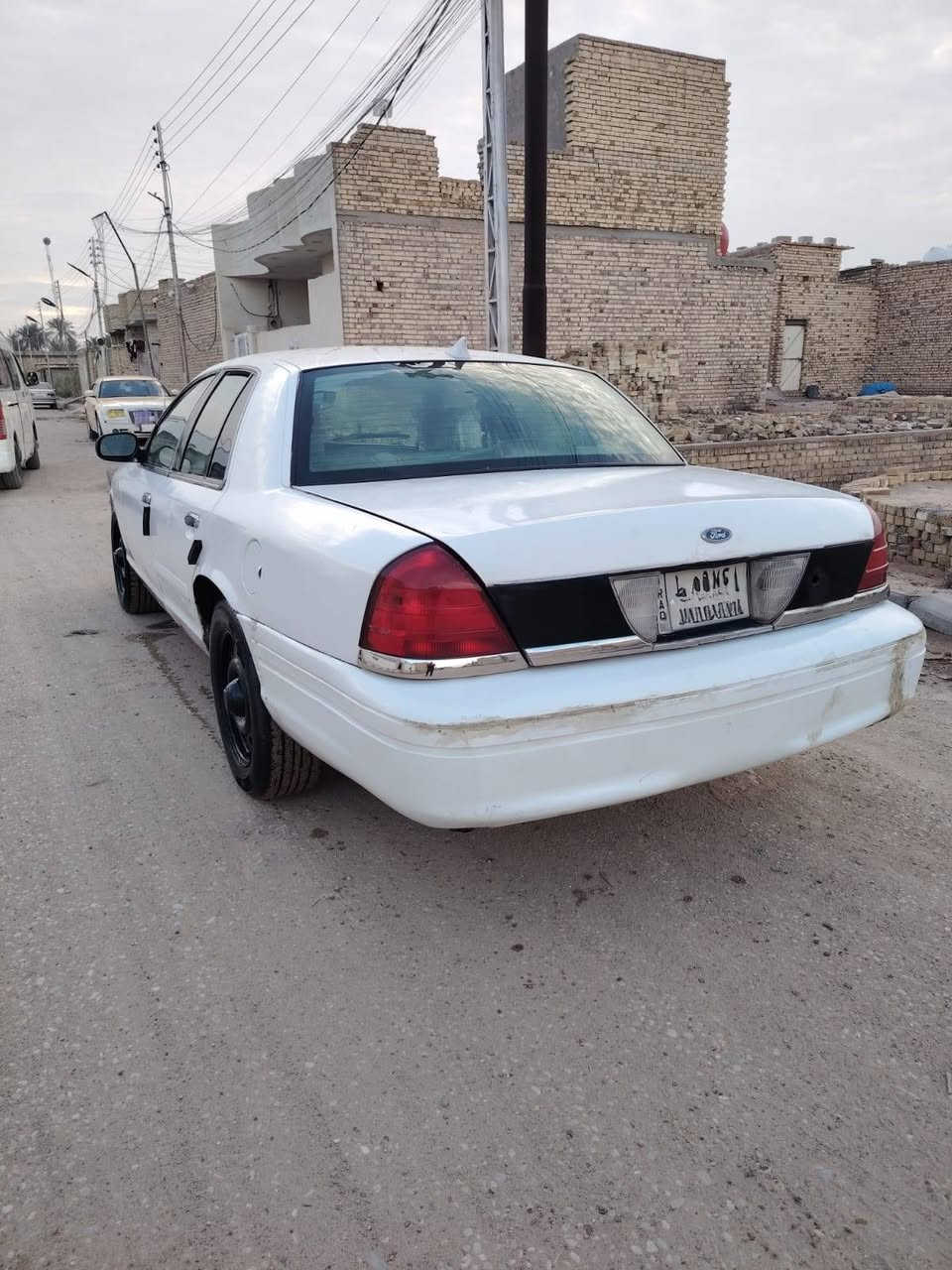 سلام عليكم فورد فكتوريا للبيع السيارة جديدة كير مكينة كشنات جدد تخم تاير وتخم ويل بوليسي السيارة حاوية بدون كصة ما متومة بدون أرقام/المكان ميسان العمارة/رقم راعيهه ***********/السعر 36 وبيهة مجال حك الجية
