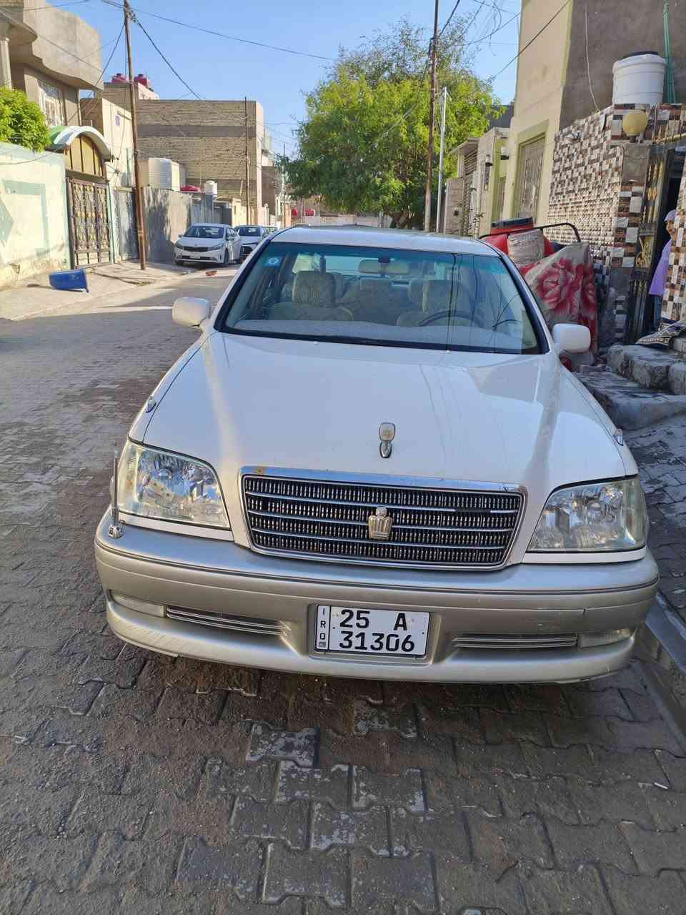 سلام عليكم من رخصة الادمن
ملكه موديل 2002 3دكم قرار 48 مكينه دي فور الكبير 
الشاصي 75 مكفوله من كصه ونقل جثه وضربه رقم 
كركوك انكليزي بسمي تحويل مباشر مكان السياره النجف الاشرف السعر 130 اي استفسار هذا رقمي ***********
مراوس اب سياره اقل من 60ورقة اراوس
