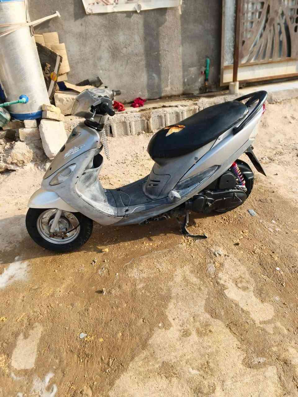 سلام عليكم ماكس منغولي للبيع مكينه بس ولفات سعره ٤٥٠ بيه مجال مكاني ناصرية مركز رقم هاتف ***********
