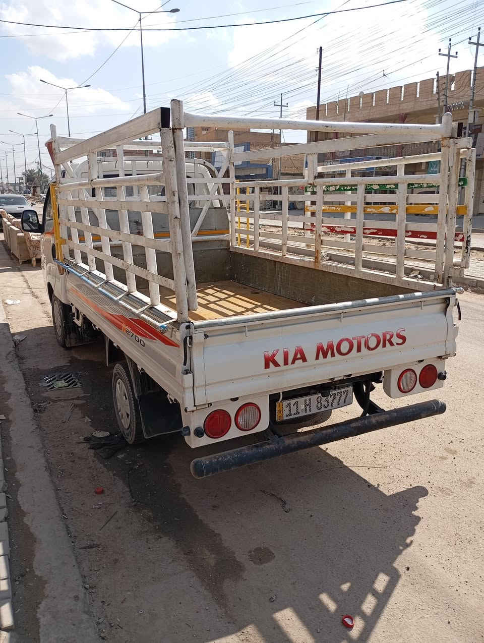 السلام عليكم كيا حمل نقل اثاث أو بظاعه تحويلة بيت داخل الحسينيه أو بغداد أو خارج  بغداد يوجد كادر عمل للتحميل والتفريغ ونجار لفتح وشد الغرف التركيه والصاج واتساب ماسنجر ***********
