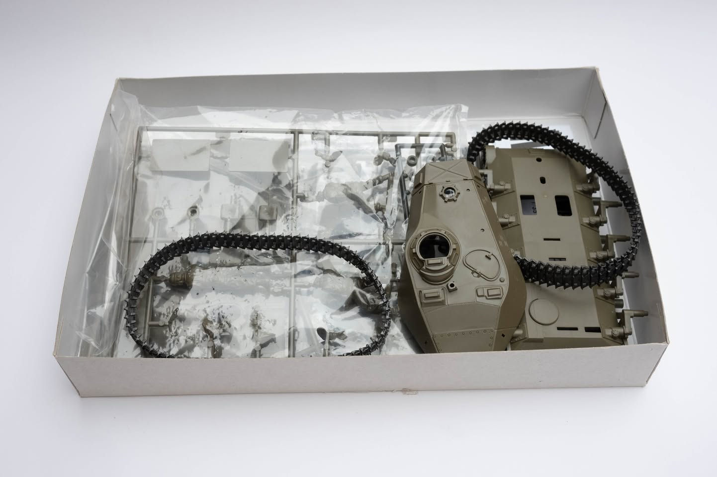 تاميا .... 
السعر 65 الف مع التوصيل 
القياس :1:35


**إذا كنت صاحب هذا الإعلان وتريد حذفه لأي سبب، رجاءا أرسل رسالة إلى الدعم الفني**