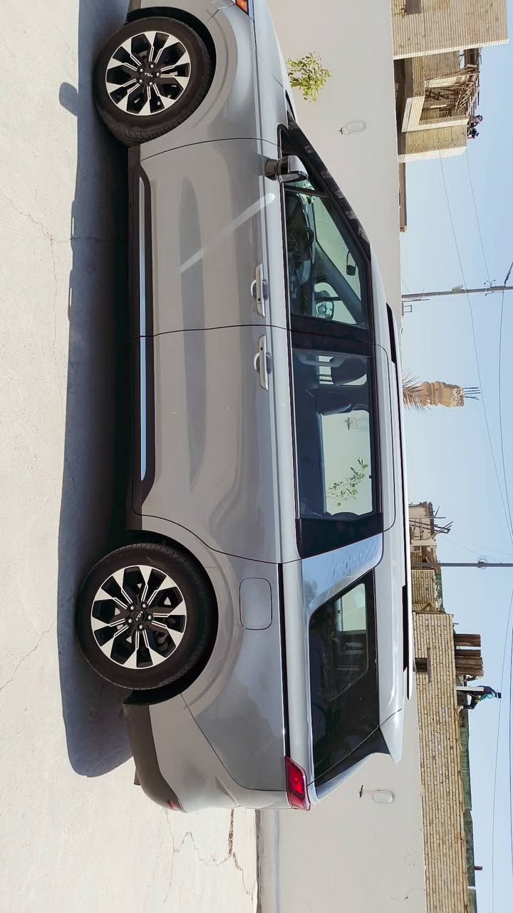 ياالله ياالله ❤
السلام عليكم للبيع سياره كيا سيدونا ؟ 
موديل 2022 سياره حلوه ونضيفه ؟ 
مكفوله من محرك وكير وكشر بيه فقط حادث بل صندوك بسيطه ؟ 
سياره بسمي؟ 
تخم تاير اصلي مبدل قبل 5ايام ؟ 
سياره كله حساسات بيبان كهرباءيات ؟
سياره 7 راكب لون داخل اسود ؟ 
رقم تليفون *********** لاستفسار ؟ 
السعر 245$ وبيه مجال ؟ 
مكان بغداد الزعفرانية ؟ 
وكل هلا بيكم .
