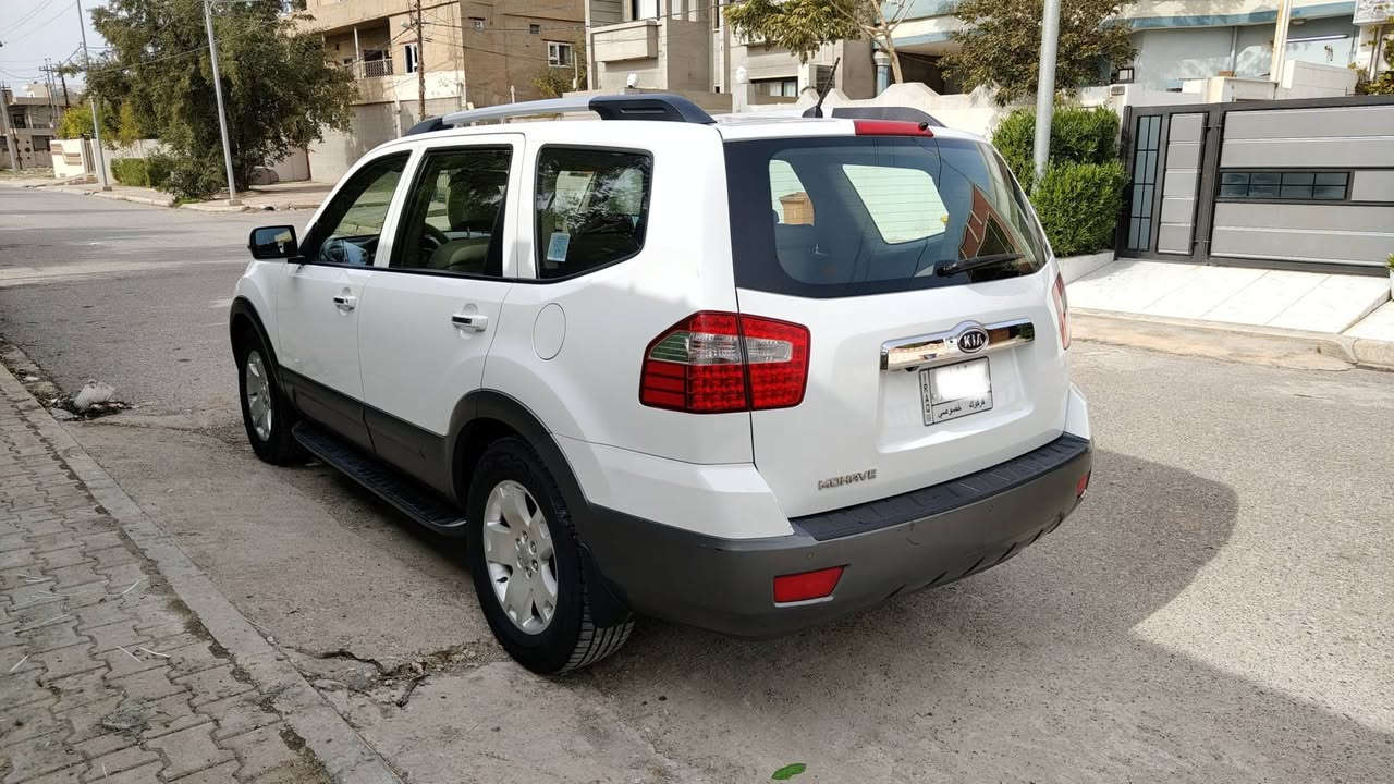 مواصفات الموهافي
كيا موهافي فول 1/1 خليجي موديل 2011  سبعة راكب
رقم كركوك سنوية بأسم البايع مجددة لغاية 2028 شرط تحويل
محرك 6 سلندر 3.8 دفع رباعي 4×4
بصمة عدد 2 اصليات شركة
اطارات جديدة وبطارية جديدة
المحرك والكير والأكسل والكهربائيات بلادية على الشركة
مقاعد السايق والراكب كهرباء
كشنات جلد مرايات جانبية قلاب على R مقعد السايق خزن ميموري
تبريد مركزي (ثلج) بلادي على الشركة تحكمات ستيرن
ويل المنيوم حجم 18 لايتات اوتو
ثلاجة وفتحة سقف سلايد
كامرة خلفية حساسات خلفية
مرأة وسطية عاتمة للضوء(اتودم)
سيارة نشطة جدآ ومرتبة ماشية 180 الف كم بيها بطاقة بانزين
بدون صبغ بدون دواخل عدا بارد قليل بالجامرلغ وباب الراكب
بشرط عقد مروري تحويل 
السعر 155 ورقة وبيها مجال


**إذا كنت صاحب هذا الإعلان وتريد حذفه لأي سبب، رجاءا أرسل رسالة إلى الدعم الفني**