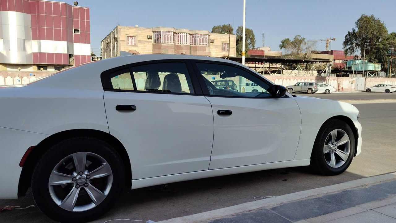 السلام عليكم
للبيع بدون مراوس
جارجر SXT 2017 أصل  3600
رقم دهوك بأسمي هزه وسنويه جديده
ماشيه 130 الف
السياره كفاله
شاشه جبيره وكامره وحساسات خلفيه
كشنات مخمل كهرباء وتدفئه تبريد
مكان السيارة ميسان العماره
السعر 225
***********
