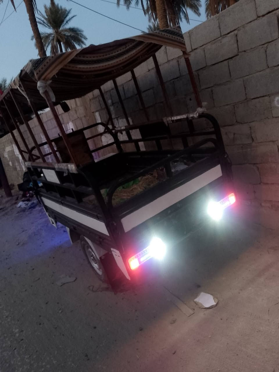 سلام عليكم ستوته كلك اسويلك مكاتبه للبيع شاصي مكفول موديل 22مكاني حله قرب العلويه شريفه بنت اليمام الحسن ع السعر اب 850اوبيه مجال رقمي ***********
