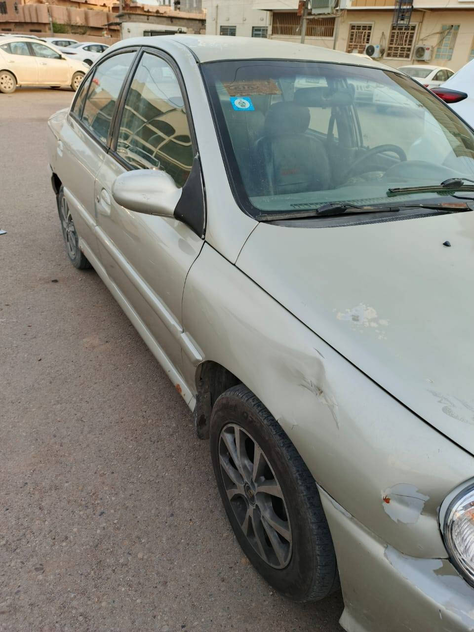 السلام عليكم
سيارة كيا ريو للبيع موديل ٢٠٠٠ كير عادي تبريد شغال 
رقم بغداد 
سنوية بإسمي لل ٢٠٢٨ السعر ٣٧ ورقة 
 مكان السيارة الرمادي 
للإستفسار  ***********
