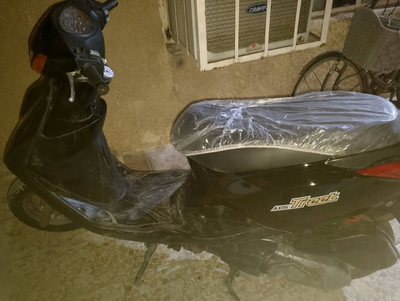 السلام عليكم اكزز كابريتر للبيع كلشي شغال بيهةبس السلف شكل..شغال اشاير لايتات امامي خلفي وهورن خفيف دراجة تخبل كشخة وشلعة.. عداد شغال مبدل ماشي 4 الف سعر 700 وبيهة مجال حك الجية مكاني زعفرانيه شارع المعهد للتواصل***********
