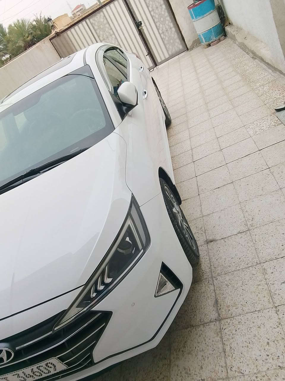 السلام عليكم الانتره 2019شكل العشرين خليجي كفاله عامه 
سياره جديده بمعنى الكلمه 
ماشيه 108
رقم بغداد الجديد ب اسمي تحويل ثاني يوم تحويل
صدر امامي خلفي جديد 
تبريد خير من الله 
تخم تاير
حساس امامي خلفي 
وبيه مواصفات معروفه
‏‪0771 997 0286‬‏
