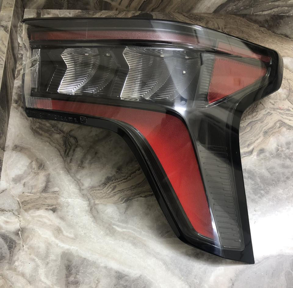 السلام عليكم ..غراض ايكونكس ٢٠٢٥ للبيع ..مع بك لايت ثابت ايمن لايكونكس خلفي عدد اثنان .. امريكي ..وخليجي .. بغداد موبايل   ***********
