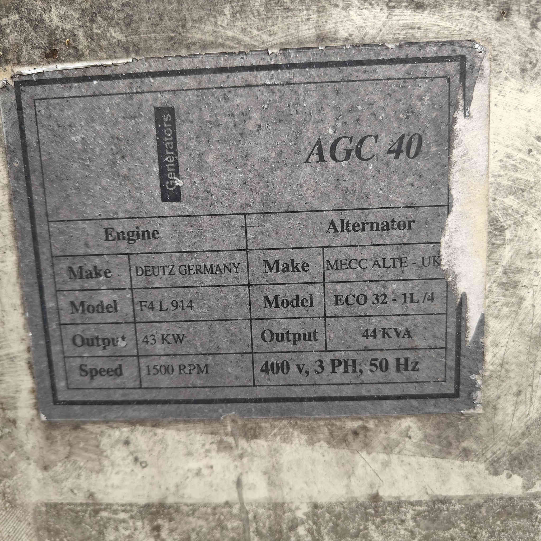 للبيع مولده دويز 914  الماني 4 سلندر  44 كيفي مشتغله 2400 ساعه
العنوان بغداد السنك 

***********    واتساب
