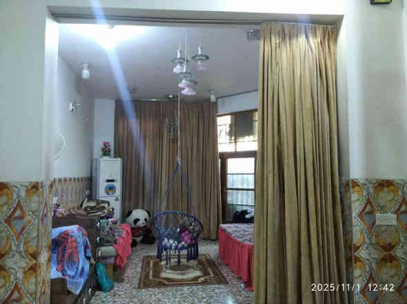 بيت مساحته ١٢٠ بناء حديث لبيع طابقين طابو زراعي سند 25 الموقع صاير بطهمازيه ابدايته ثاني فرع اول مدخلون الطهمازيه فرع المخبز البيت يتراوس بكاع او تنطون فرق عليه او نقد سعره 85 بي مجال التفاصيل اكثر على هذاا الرقم *********** بيت بناء حديث
