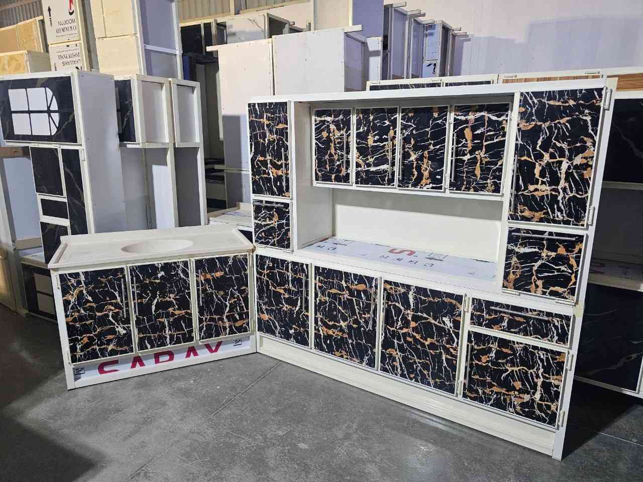 #تخفيضات #سارع بلحجز #جديدنا #سعر_جمله  #بغداد  #توصيل 
كاونتر مترين خشب mdf  والسنك مترو20
#سعر عليه عرض #ومحافظات 
متوفر توصيل بغداد ومحافظات
#مطابخ_حديثة #كاونترات_مطبخ #كاونتر


**إذا كنت صاحب هذا الإعلان وتريد حذفه لأي سبب، رجاءا أرسل رسالة إلى الدعم الفني**