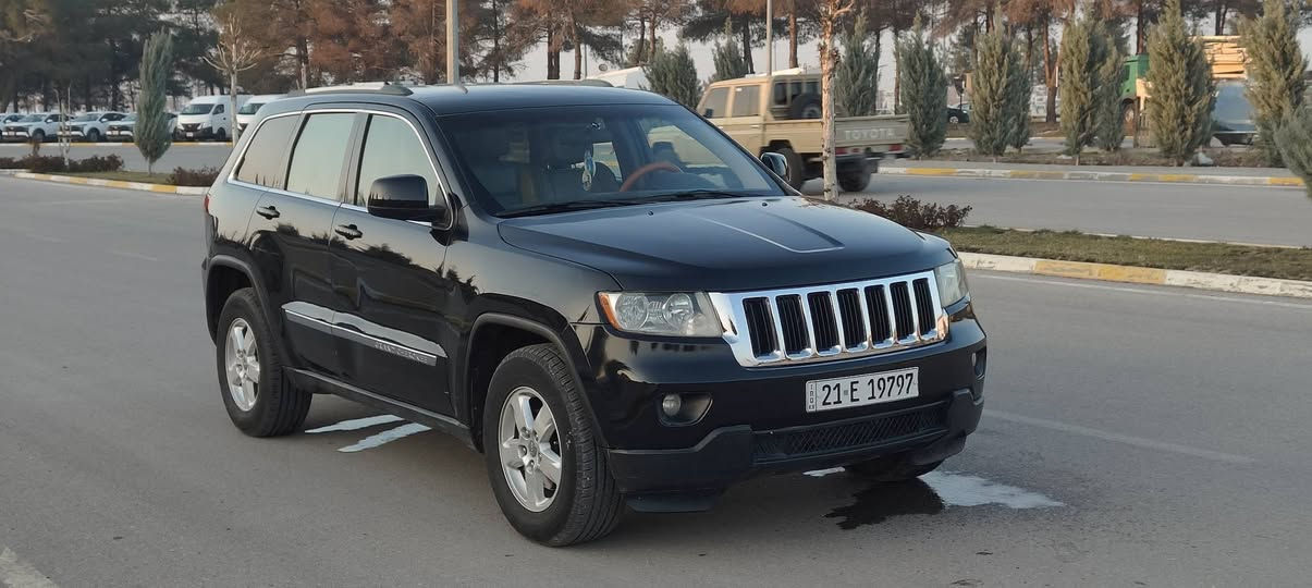 جێب لاریدو مودیل 2011
jeeb laredo model 2011
ژ.م ***********یان ***********
شوێن سلێمانی نرخی ١٣٩گەڵا
گێڕوو مەکینە بەشەرت مکینە شەش بستن
تاک ئەکسل ناو زەرد خلیجی بەسمە کوشن جلد
چوار پارچەو پەڵەیە بۆیاخی هەیە بێ دەعم و لێدراوی پێش وو دوای کەپسە ڕەسمی سۆنەریم داناوە
سەنەوی ڕەقەمی تا ٢٠٣٠ نوێیە
کارەبای و تەبرید ساردوو گەرم بەشەرت
تایەی تازەی بۆ بەستراوە السليمانية, العراق
