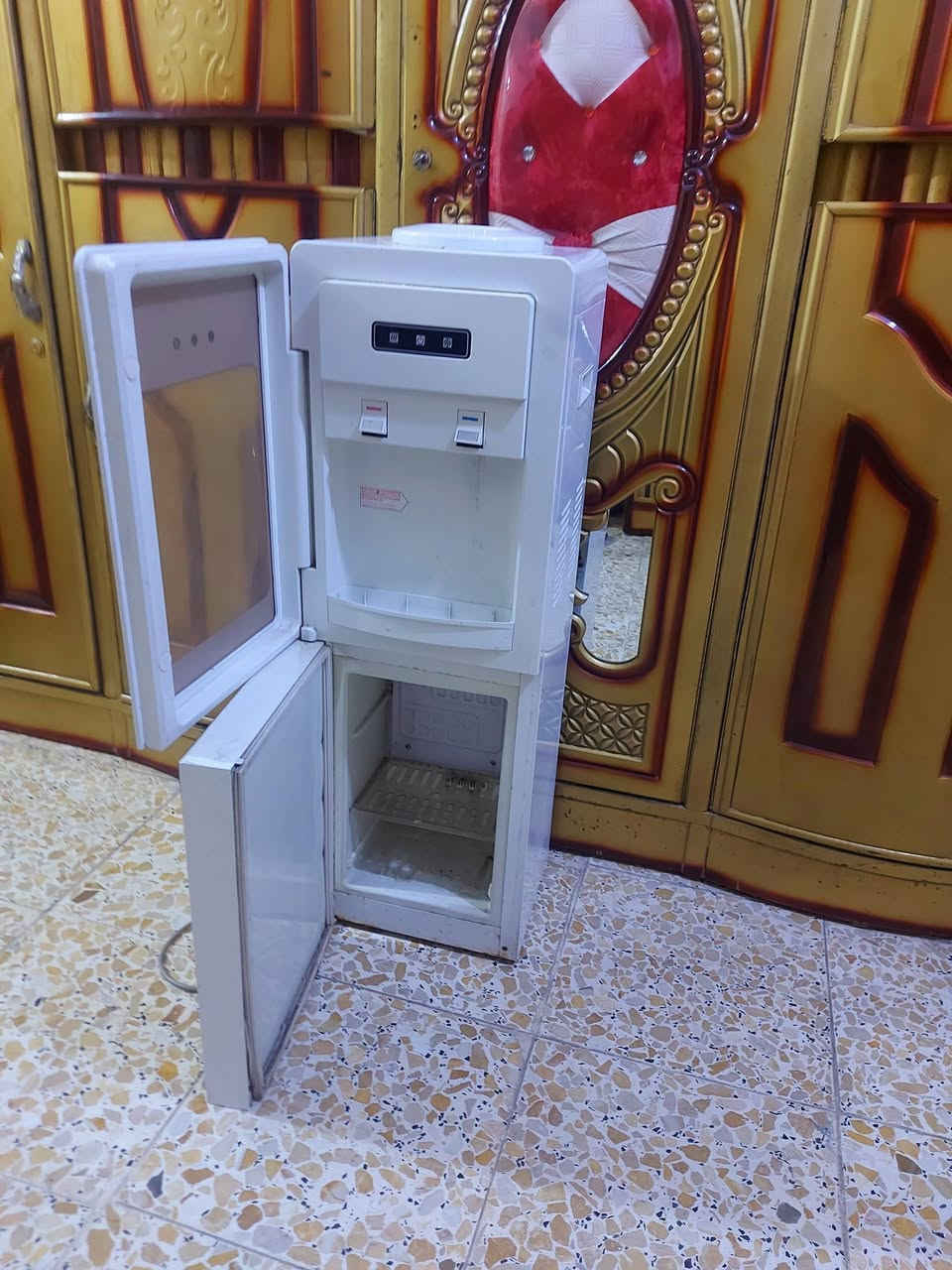 برادات اللبيع مستعملات شغلات نضيفات سعر لوحده ٧٥ مكان مدينه الصدر


**إذا كنت صاحب هذا الإعلان وتريد حذفه لأي سبب، رجاءا أرسل رسالة إلى الدعم الفني**