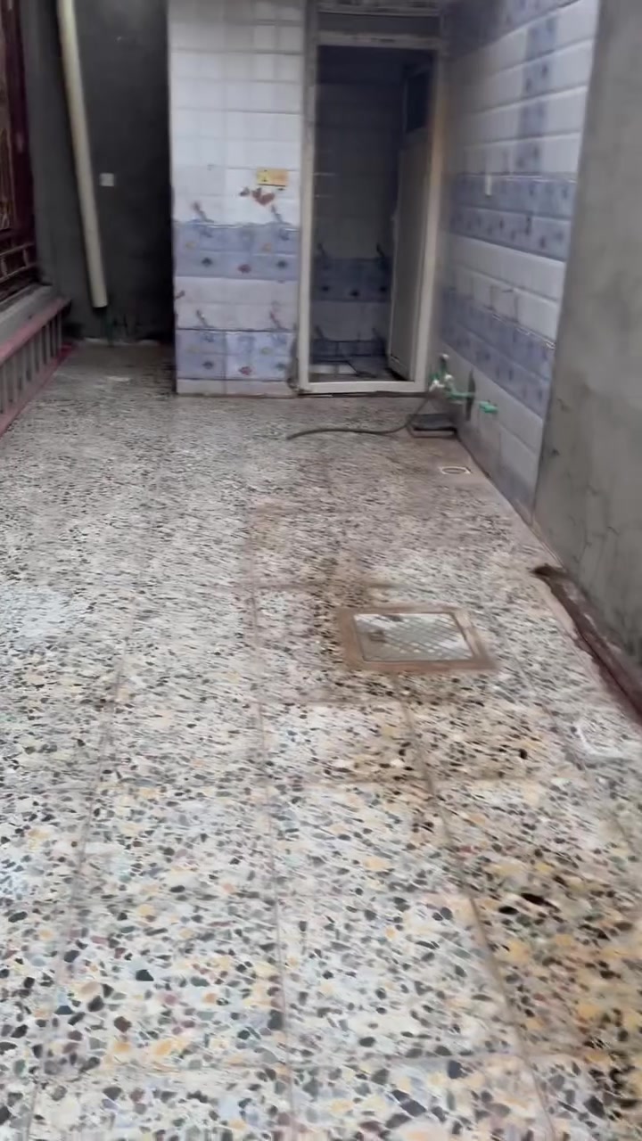 السلام عليكم بيت لبيع مساحه 200متر طابق واحد لبيع أو الليجارضباظ الثانيه***********
