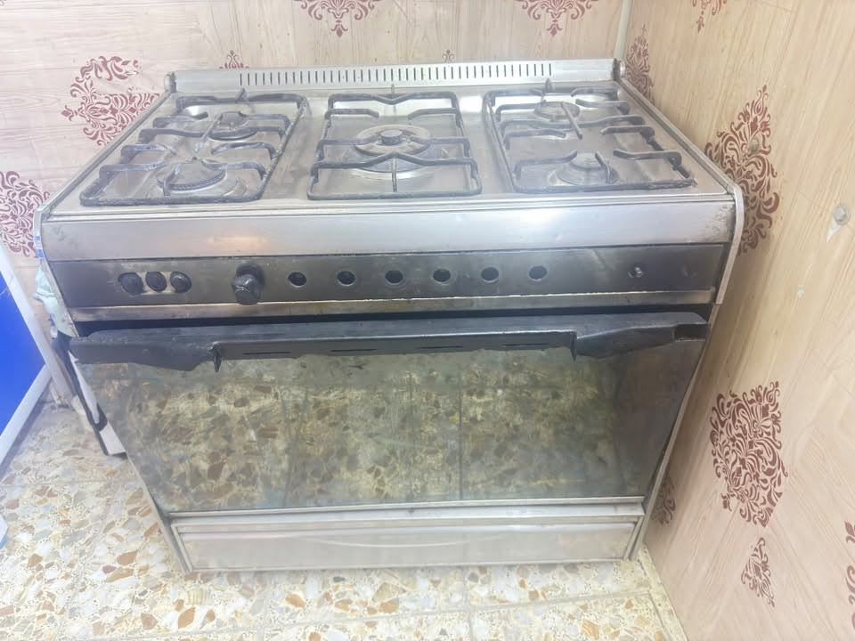 السلام عليكم طباخ للبيع جديد اي ضرر مابيه الله شاهد السعر 40 وبيه مجال بسيط مكاني بغداد شارع فلسطين واتساب ***********

