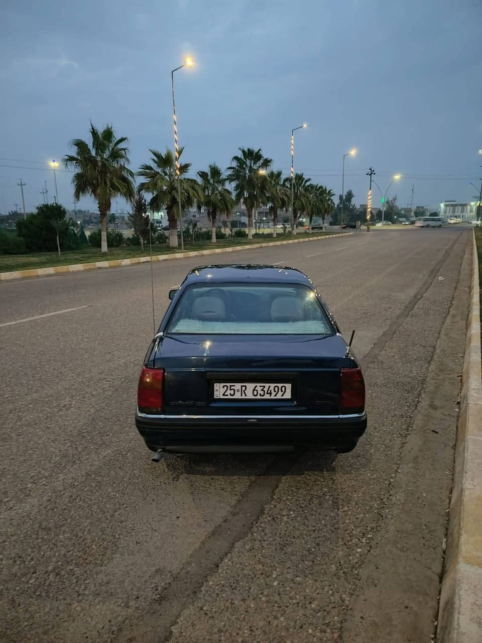 اوبل اوميكا للبيع موديل ٩٢ حجم ٢٠ كير محرك شراط لاصرف ولا بخار صبغ عام للجماليه شرط سقف وتكم بدون معجون رقم كركوك دولي سنويه جديد لل ٣٠ دفتر بنزين بيها صدر ودبلات وكهربايات كل بشرط تايرات جدد للبيع او مراوس مع تكسي افيو او اوبتر موديل ٤او٥ الشراي يتصل *********** مكانها كركوك حي الواسطي
