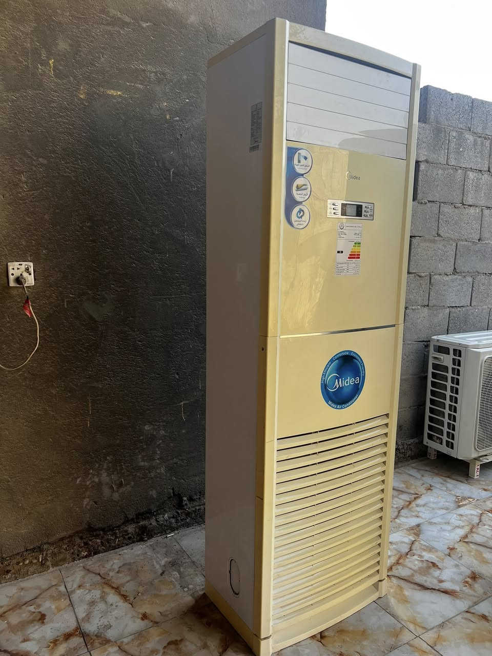 السلام عليكم سبلت كنتوري 5طن شغال ثري فيز للبيع
السعر ١١٠٠

العنوان البصرة مقابل صناعية حمدان

***********
