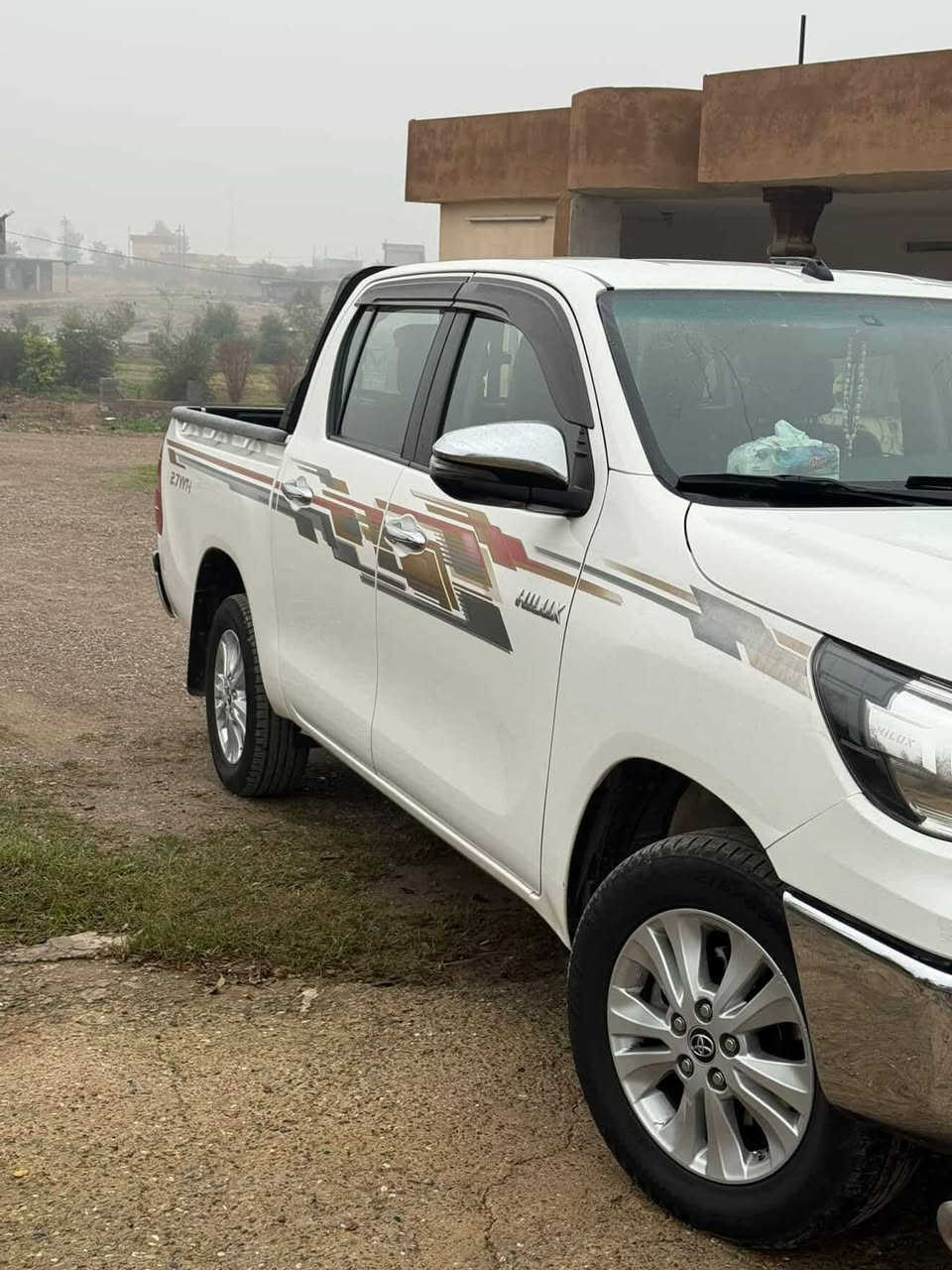 هايلوكس للبيع ٢٠١٨ ساز رقم سليمانية جديد
.
***********
.
 ضررها تعديل بارد بالجاملغ و شوية بالباب
. 
 257 وبيها مجال قليل
