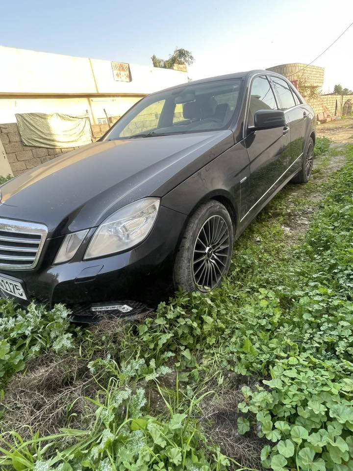 موديل 2010كلين  تبريد سلايد كشنات كهرب  السياره حيل نضيفه. السعر 147مكان الموصل #***********.      E200
