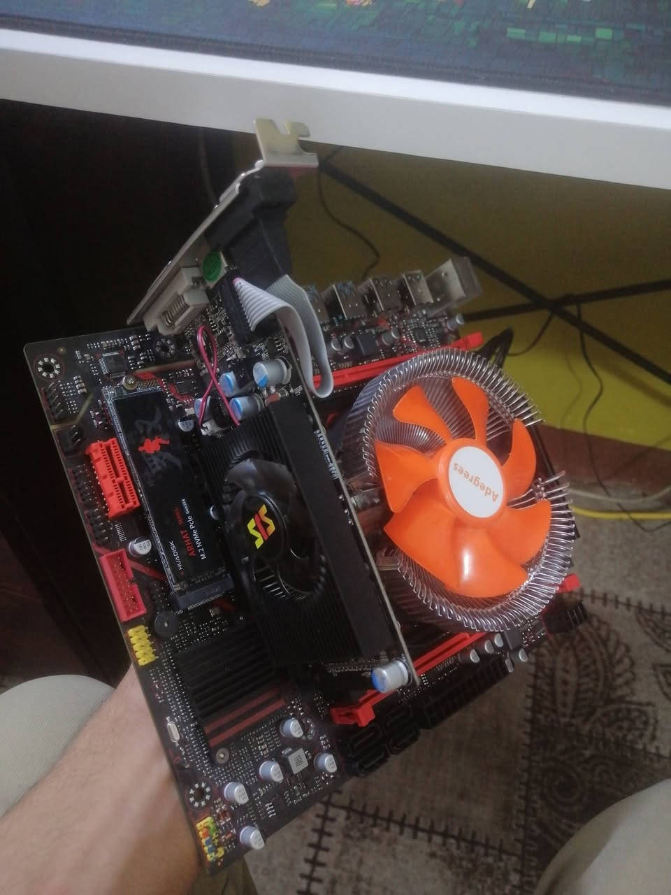 السلام عليكم شباب عندي تجميعتي اريد اراوسها بشاشة ما يهمني هرتزية اهم شي شاشة ips  
مواصفات تجميعتي 
مذربورد زيون X99+معالج زيون رقمةE5-2680V3 يجي ب 12 نواة و 24 مسار و 33 ميكاكاش + هارد نوع M.2 حجم 128 كيكا + مبرد معالج + المعجون الحراري + كارت gt610


**إذا كنت صاحب هذا الإعلان وتريد حذفه لأي سبب، رجاءا أرسل رسالة إلى الدعم الفني**