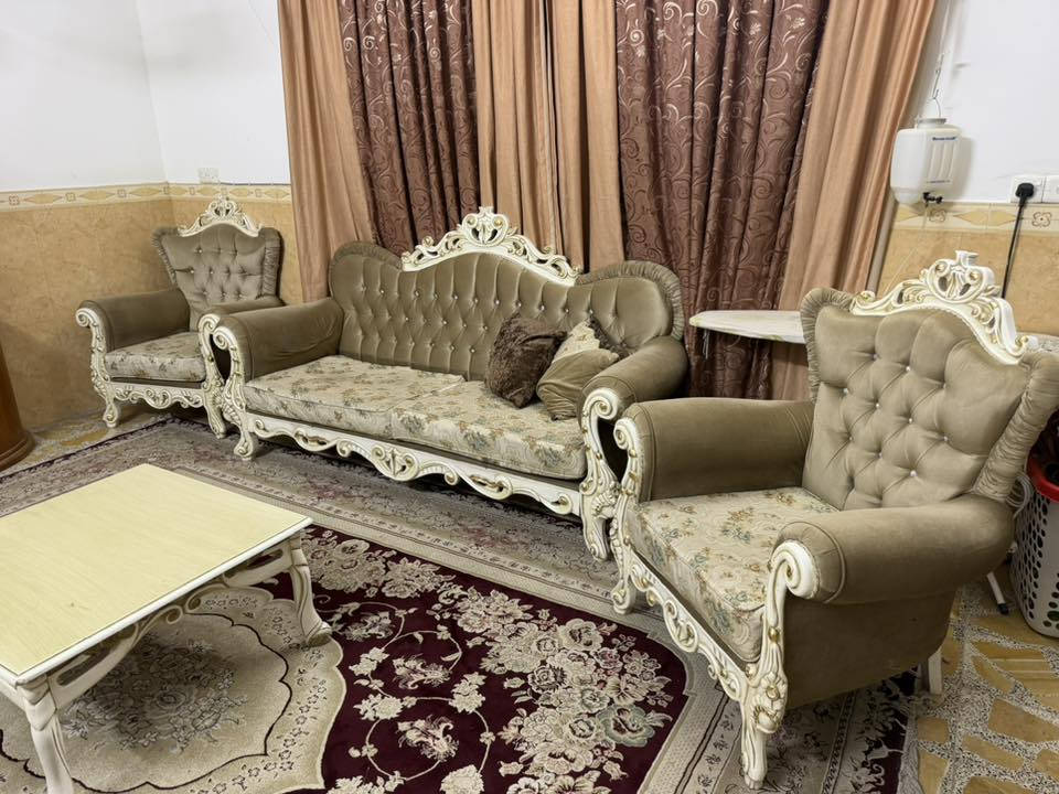 سلام عليكم
تخم ملكي للبيع 
التخم في حاله ممتازه جدا 
سعره ٧٥٠ الف وبي مجال 
مكاني النجف الاشرف 
***********
