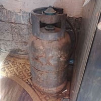 طباخ • قنينة غاز