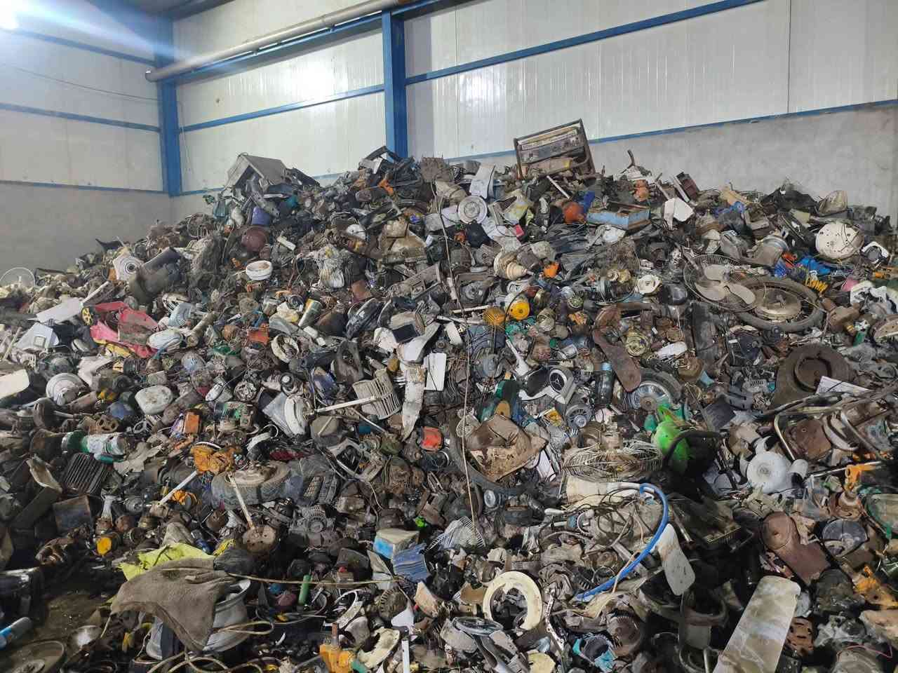 يا الله يا رزاق السلام عليكم اشتري جميع انواع الحديد السكراب شعدك نأخذه مكيفات سبالت مواطير مولدات غطاس اشي سكراب أخذه اجيك البيت نقل وتحميل عليه واسعار حلوه بل يرضي الله ويرضيك والله يرزق الجميع أن شاء الله *********** بس رمش ول اسيا بيه وتساب ***********
