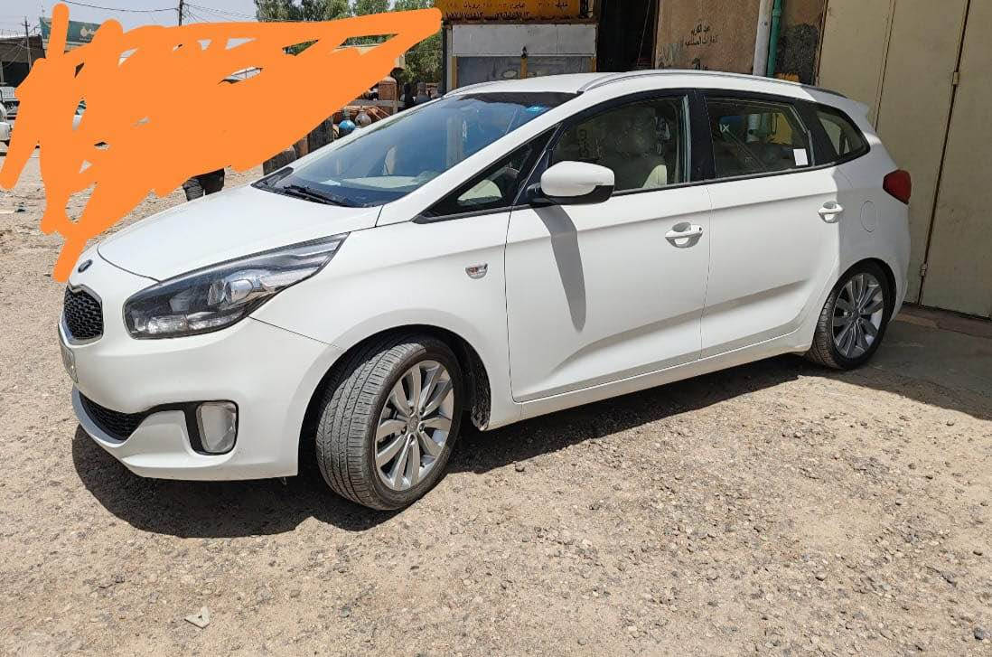 السلام عليكم 
كيا كارنز ٢٠١٦ خليجي 
٧ راكب 
ماشيه ٨٠ 
تبريد قطعتين 
السياره كفاله عامه ماعدا شخوط فقط 
باسمي تريد وكاله تريد تحويل 
السعر ١٦٥ وبي مجال 
البصره 
*********** البصرة, العراق
