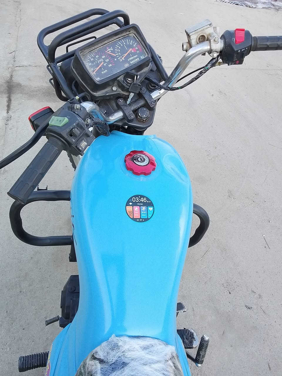 ماطور خمسه كير نضيف محرك نضيف كهربيات كلو شغال تايرات جديدة السعر 350 قفلو ***********
