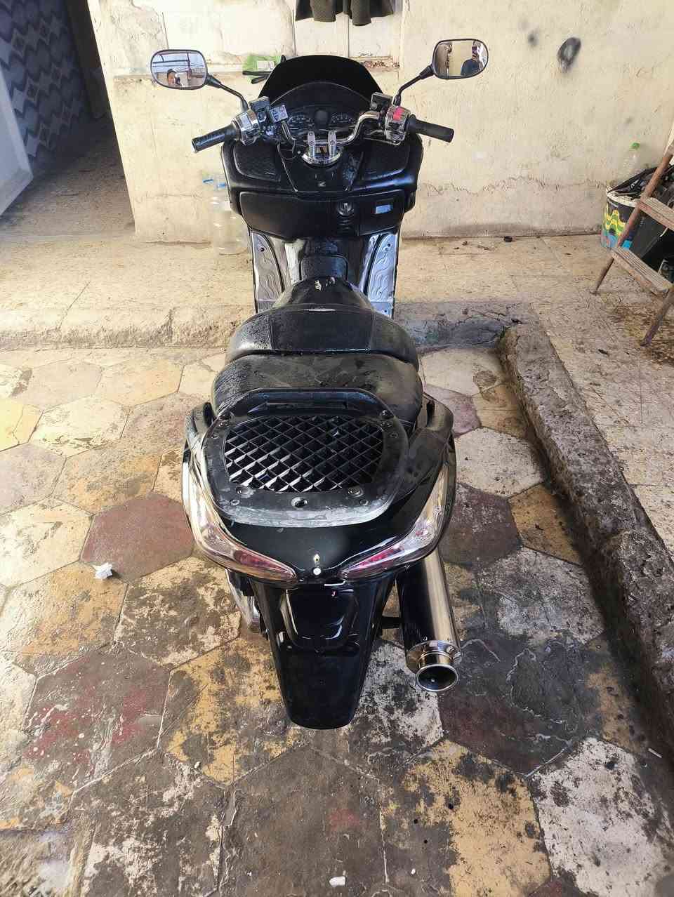 سلام عليكم دراجا فورزة 09  شغال 7 نمر. 4 تحويلات صارنصا رياطي  يدات رياطي طالب فقط مراوس ب فيوجن نطيفة رقمي بي واستاب ***********
