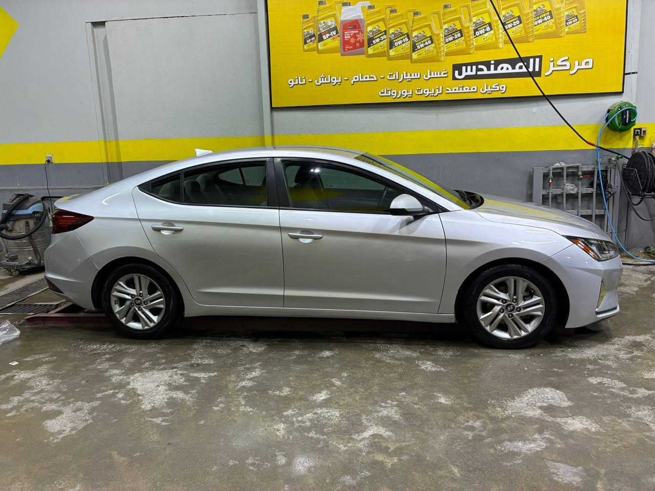 السلام عليكم
النترا 2019 وارد امريكي  رقم بغداد بأسمي 
محرك 2000 دوش 
الكير AT المرغوب
الصدر كله جديد
تخم تاير جديد
اللايت زنون اصلي 
تدفئة وتبريد
السياره ما بيها نقص كلشي جديد
السياره ماشيه 110000 
السعر 140 ورقه وبيها مجال بسيط
مستعجل ع البيع
***********
