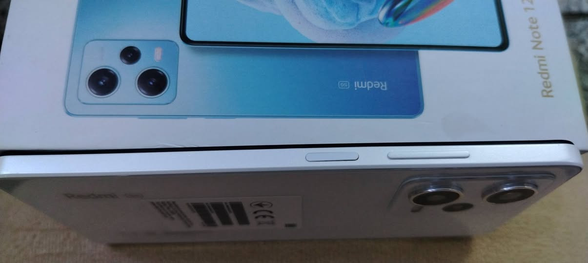 السلام عليكم
للبيع ريدمي
نوت 12 برو 5g
ذاكره 8 _256
شاحنه 67 واط 
الجهاز كلش نضيف وبدون زلغ
مبدله بلازمه وكاله فقط
غراضه كامله
سعره 250
***********
