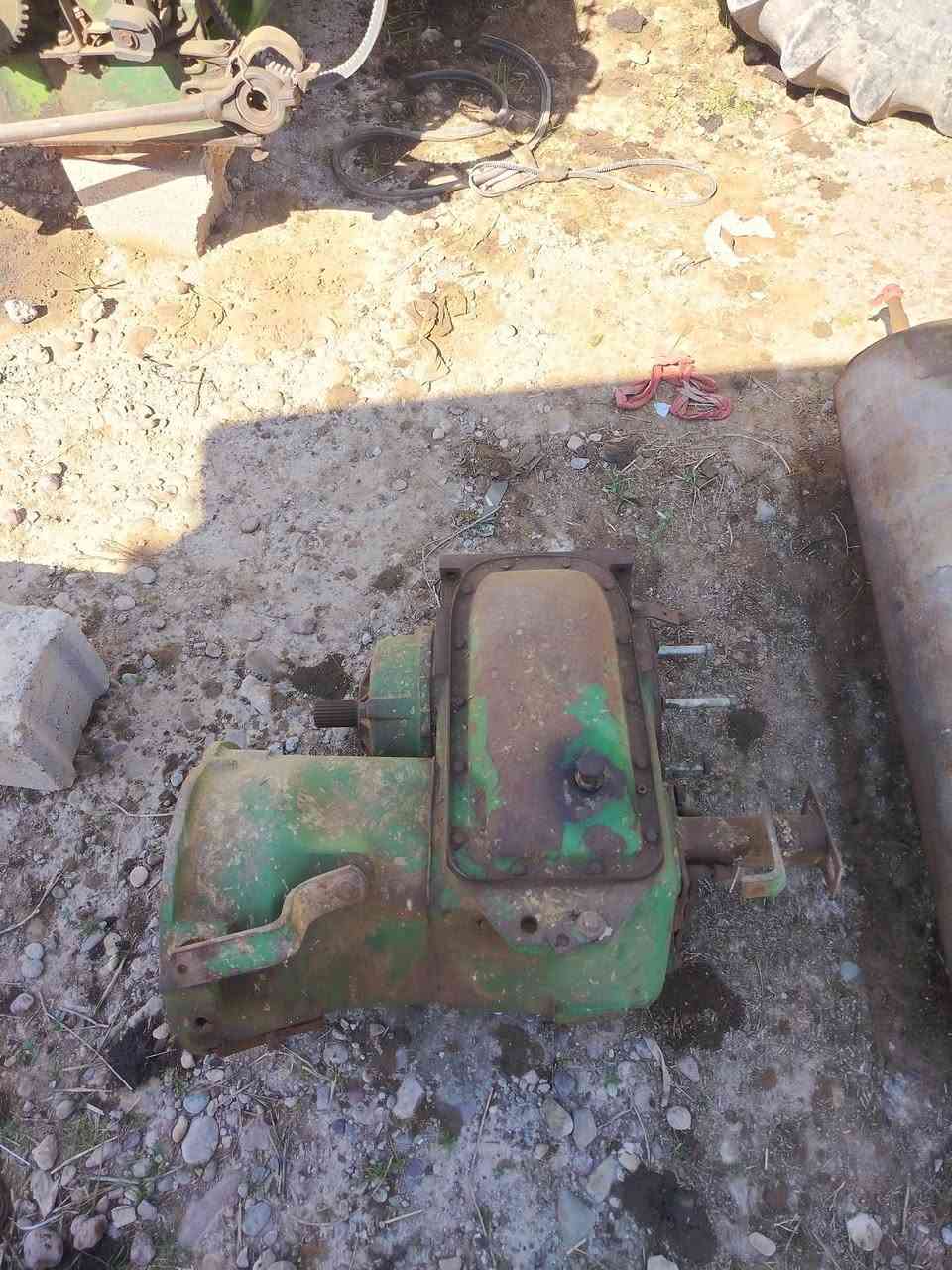 السلام عليكم يوجد غراض جوندير.. سروده كير اكسن شاصي جدام مذاري وبلام..للبيع نضاف حيل القراض..الأستفسار ع رقم ***********.. فاروق.. ***********ابو فاروق
