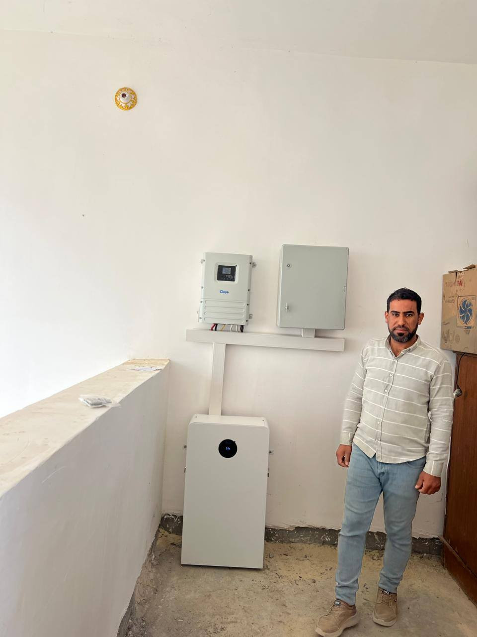 على بركة الله تعالى تم تنصيب منظومه الاخ الطيب 

احمد جواد ابو حيدر   منطقة. الساده. اللاوانديه

المنظومه 20امبير نهارآ و16امبير ليلآ 

الاستفسار 

***********

***********
