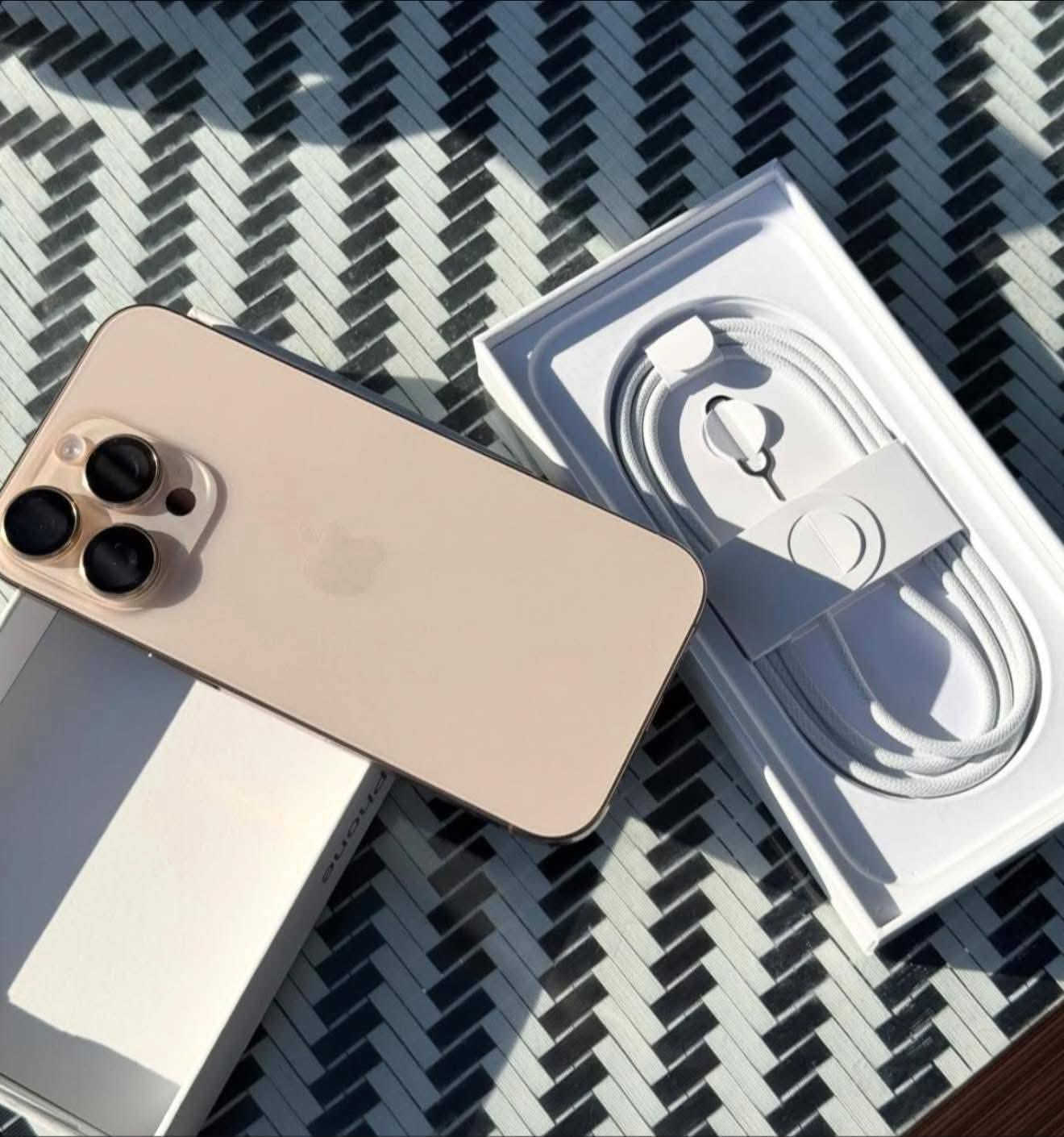 ايفون 16برو ماكس شرق أوسط بطاريه 100مشحون 73
1400

***********
