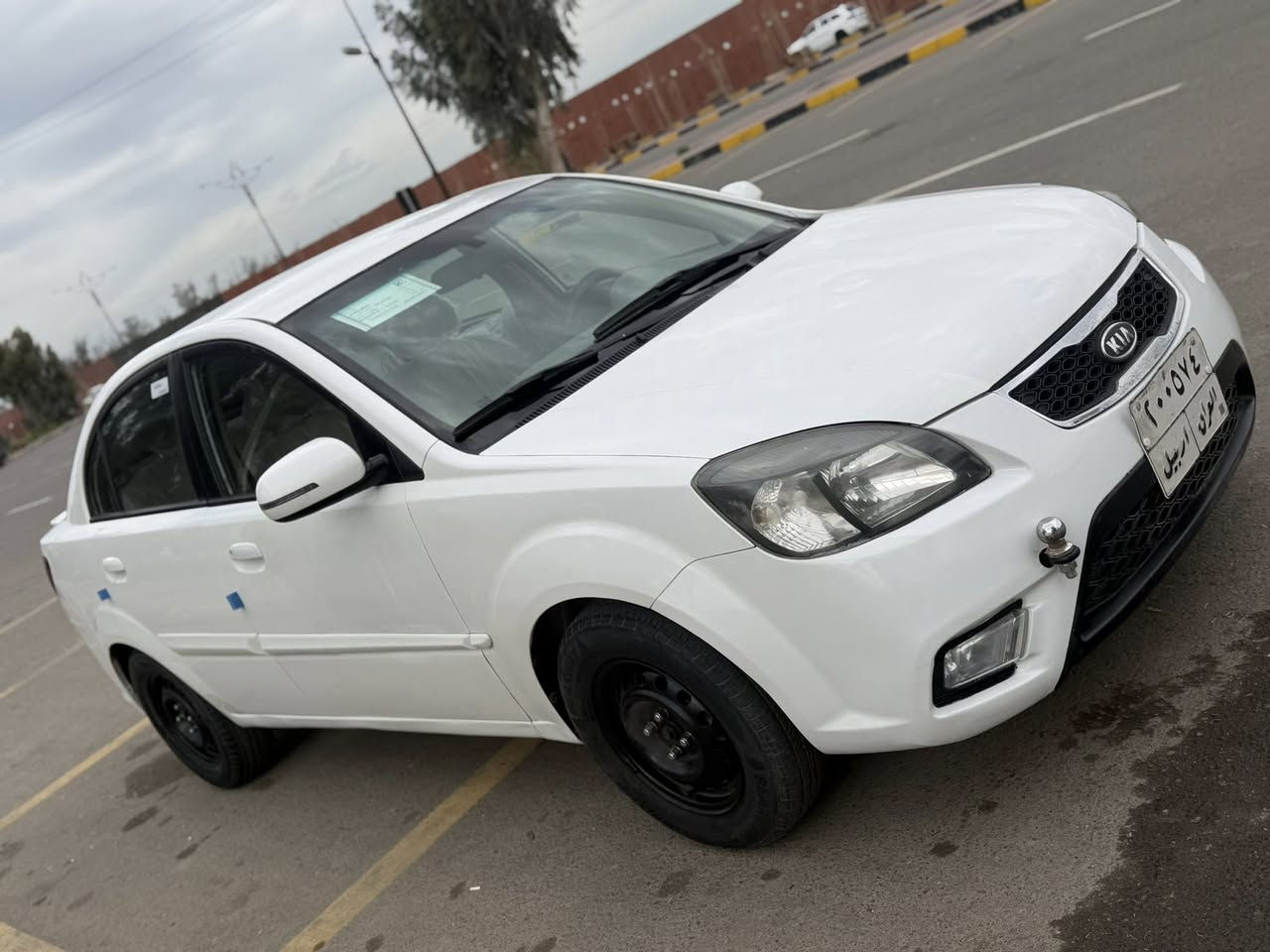 كيا ريو 2011
مكينه 16 جديده بدون صرف بدون نفخ بدون رخاوه 
كير اوتوماتيك
صبغ نص جاملغ وحافة الباب مأشر بل صوره بدون داخل
طخم تايات جديد
باتري جديد
تبريد تدفئه شغالين 
ماشيه 182 الف
سياره جاهزه ما ينقصها برغي
سنويه ما صاقطه
كابون بانزين بيها
مكان السياره الموصل
للتواصل خاص ***********

