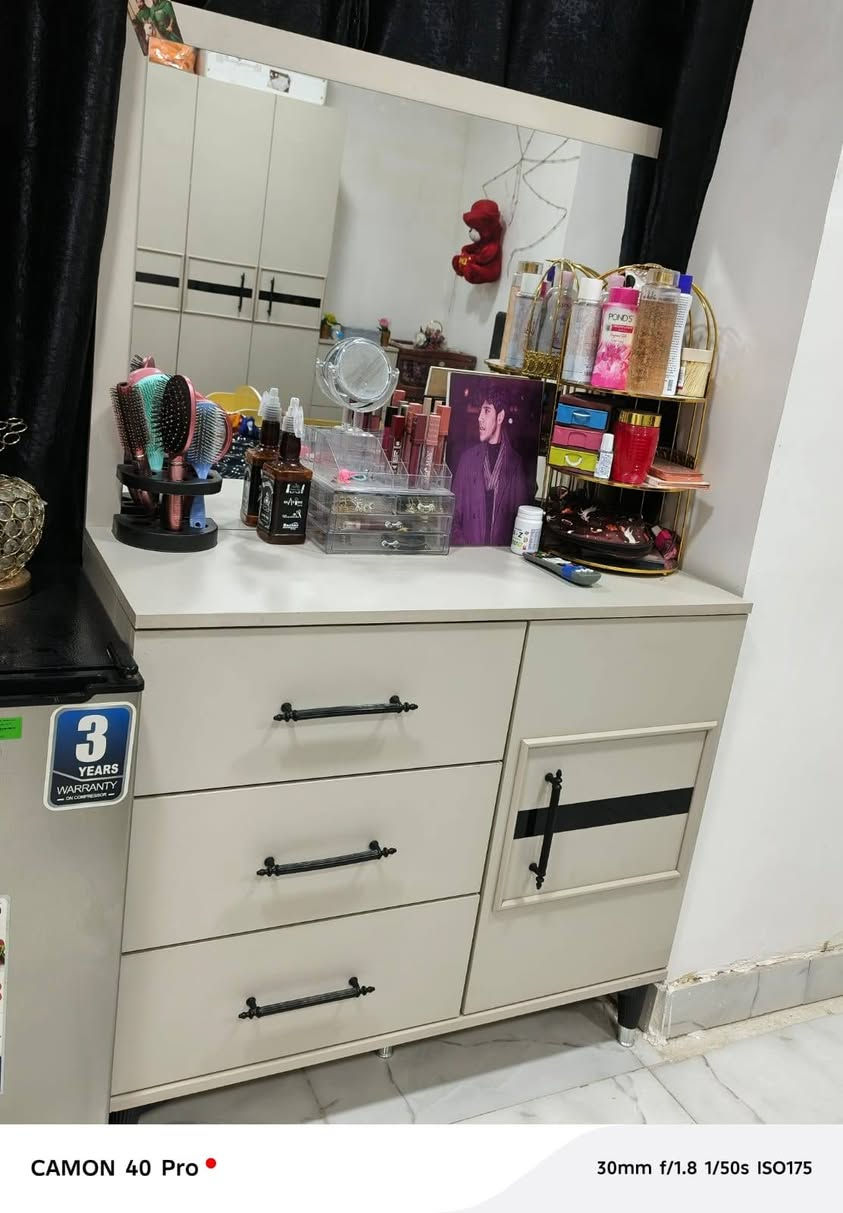 سلام عليكم غرفة تركية للبيع سعر ٩٠٠ وبيها مجال قليل غرفة نضيفة مثل ما موضح بالصور


**إذا كنت صاحب هذا الإعلان وتريد حذفه لأي سبب، رجاءا أرسل رسالة إلى الدعم الفني**