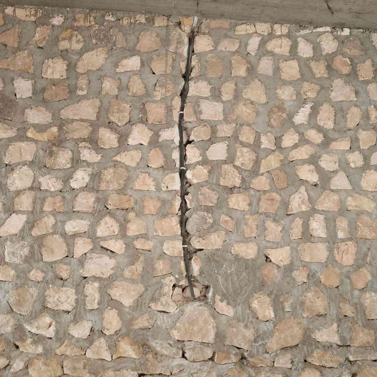 تم الحمدلله حفر بيت نزالات كهرباء في قرية سعده على مكينة ودريل مواعيد مضبوطة ودقة في العمل بأسعار مناسبة الي  عنده حفر نزالات كهرباء يتصل على الرقم ***********
