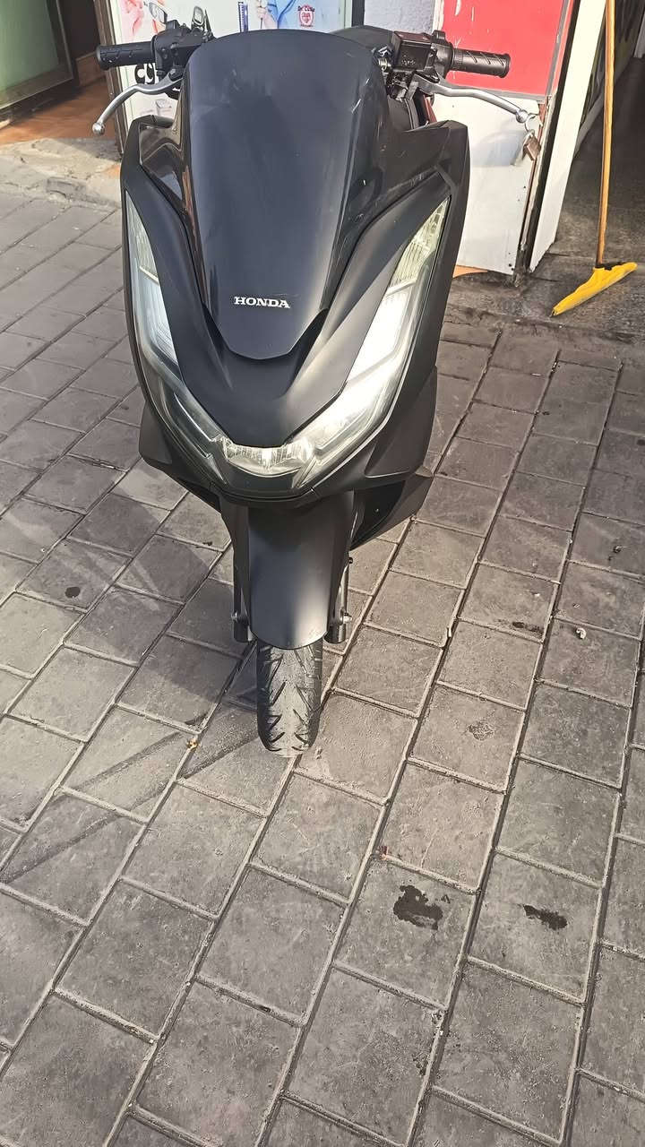 سلام عليكم
من رخصت الادمان
Pcx جيل رابع كوري دراجه قبل كم يوم نزلتها رمبه
دراجه حلوة وجديدة مكفوله مكينه وكفرات سعرها 18 ونص وبيها مجال للشراي
*********** واتساب
*********** رصيد
اسف عل اطاله
