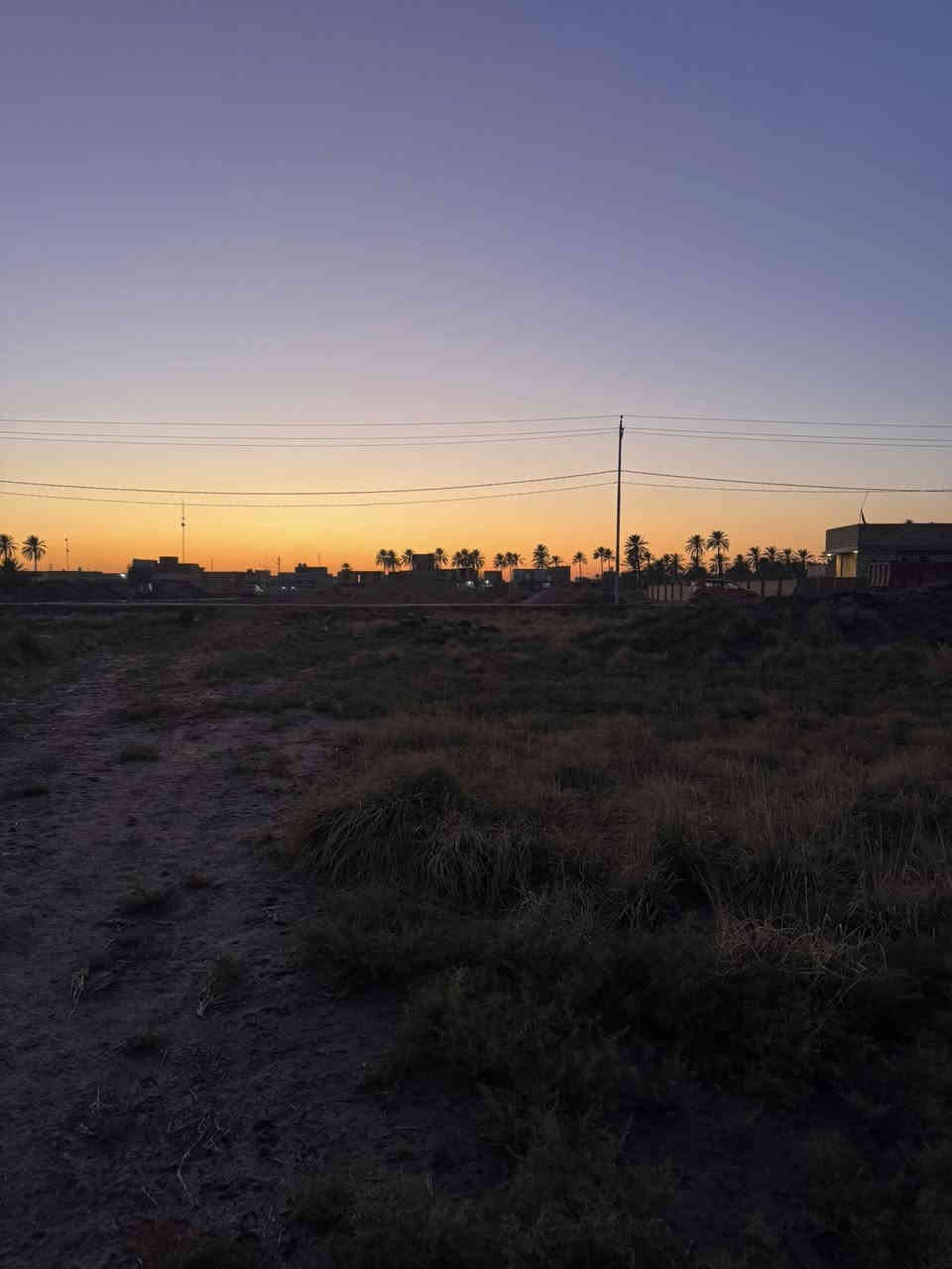 قطعتين للبيع م400سند 25زراعي
خدمات كاملة ماء كهرباء تبليط
شارع 8متر 
مكان القطع مقابيل محطة العرافان تبعد عن الشارع العام 600متر 
اسعار مناسبة جدا تنباع 400او200
***********
