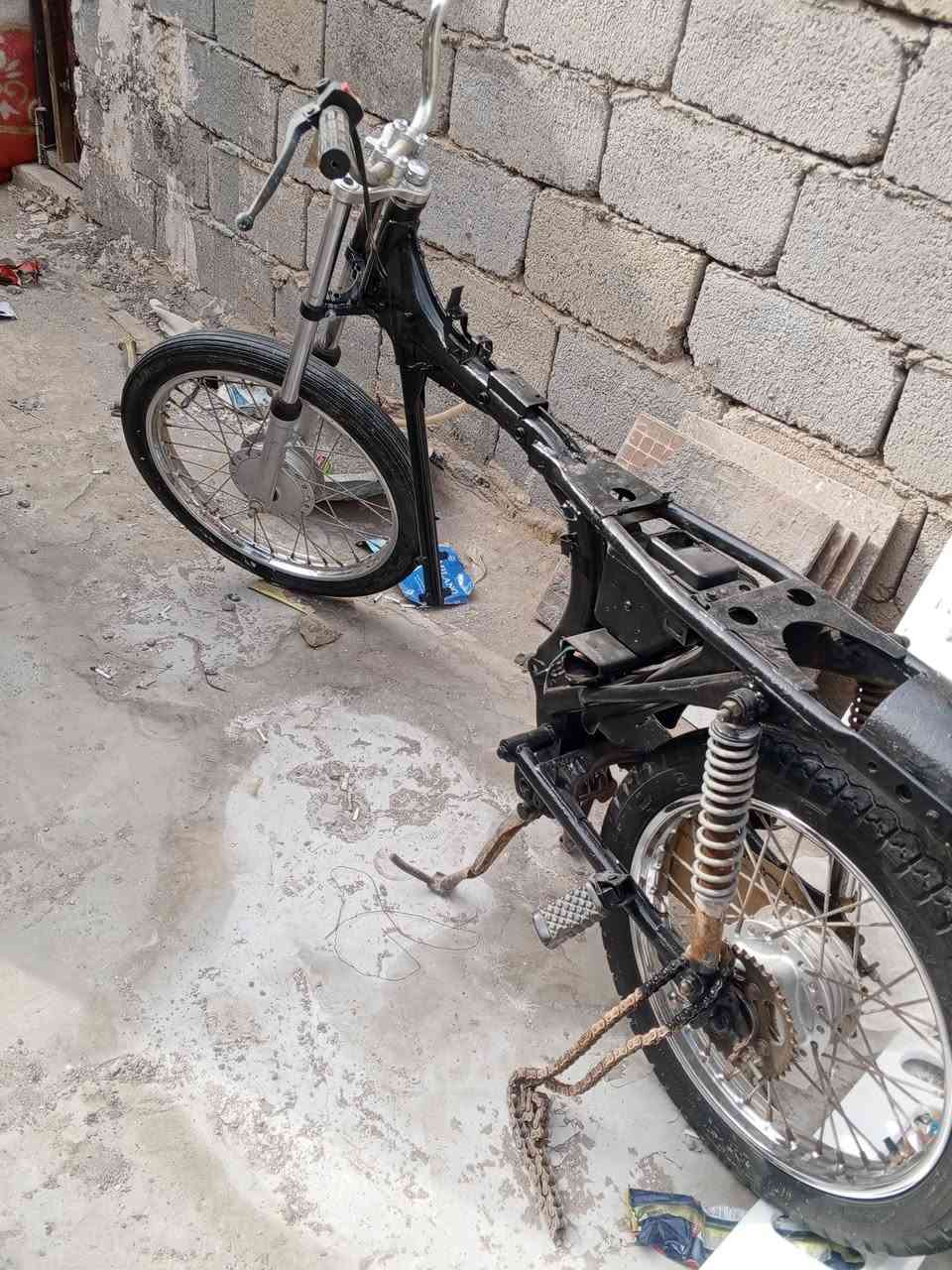 سلام عليكم  للبيع سعر 250 //***********
.
