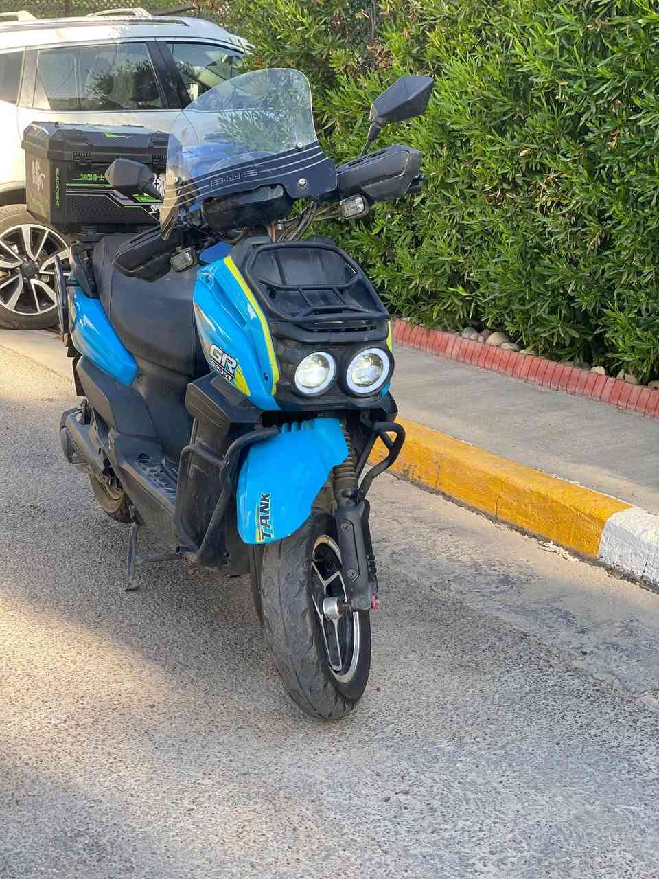 دراجه اباجي 2025
6 بطاريات مسطره ع الفحص 
تمشي 65 كيلو بالشحنه الوحده 
وياها صندوك كبير 
3 نمر سرعه 
سرعتها 90 حقيقي 
ملفها 3000 
سعر 875 
مكاني العلاوي 
رقمي ***********
