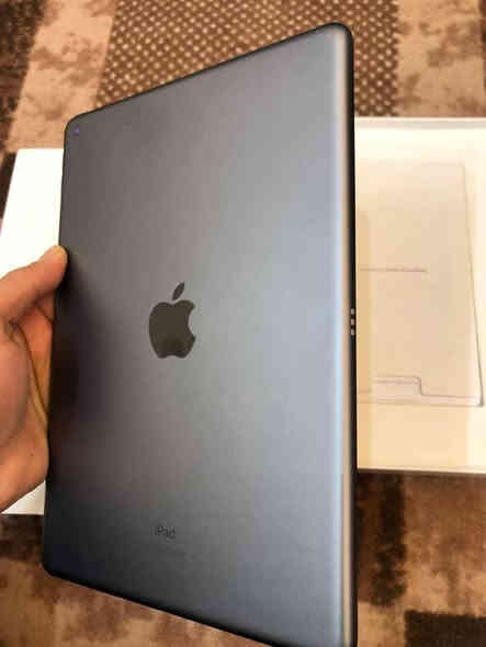 سلام عليكم ايباد 9 جديد ذاكرة 64،، للبيع استخدام 3 اشهر 
مكفول من شخوط استخدام شخصي ✅

ملحقات 
1-كارتونة
2- حافظه حماية 
3-لصقة شاشة 

سعر 250 الف وبيه مجال للشراي 
عنواني بغداد-الشعب -حي المهندسين 
رقم الهاتف *********** واتساب
