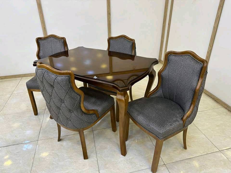 ميز طعام خشب ماليزي 
8 كراسي مليون 110
6 كراسي 860
4 كراسي 610
2 كراسي 275
توصيل بغداد 15 وباقي المحافظات 50