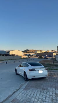 تيسلا ٣ • ٢٠٢٣ • ٤٠ الف مايل