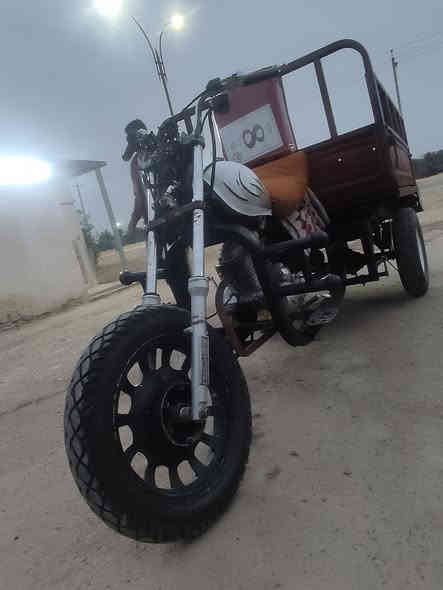 سلام عليكم شباب ستوته للبيع يل 2013 مكينه مفتوحه تايرات جدد كهربائيّات شغاله  ستوته كلك كلك
مكان 🏠الستوته ديوانيه قضاء غماس 
الاستفسار اكثر خاص 
او اتصل 📲*********** وبيك خير ودلل 
السعر 700 وبيها مجال
