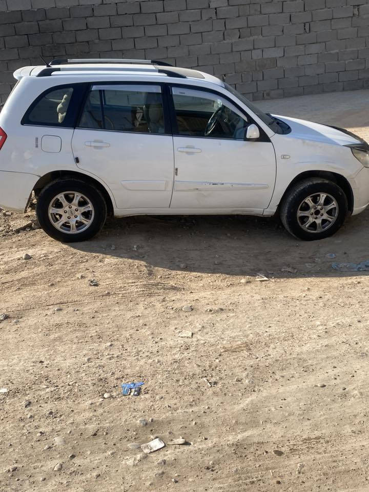 السلام عليكم تيكو موديل 2014 للبيع مكفولة كير ومحرك نوع الكير ميكانيك المرغوب تبريد شغل سيارة السعر 71 $ وبيه مجال شي بسيط حك الجية مكان السيارة بغداد  موبايل ***********
